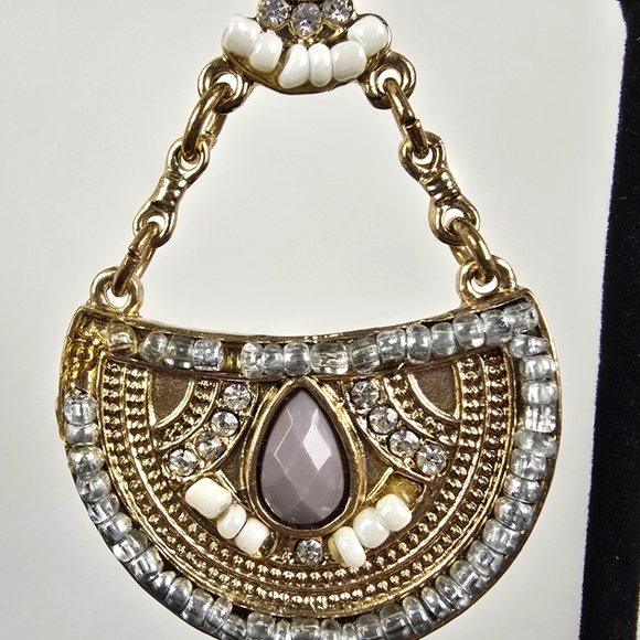 Elegant Gold and White Beaded Earrings - Picture 5 of 5